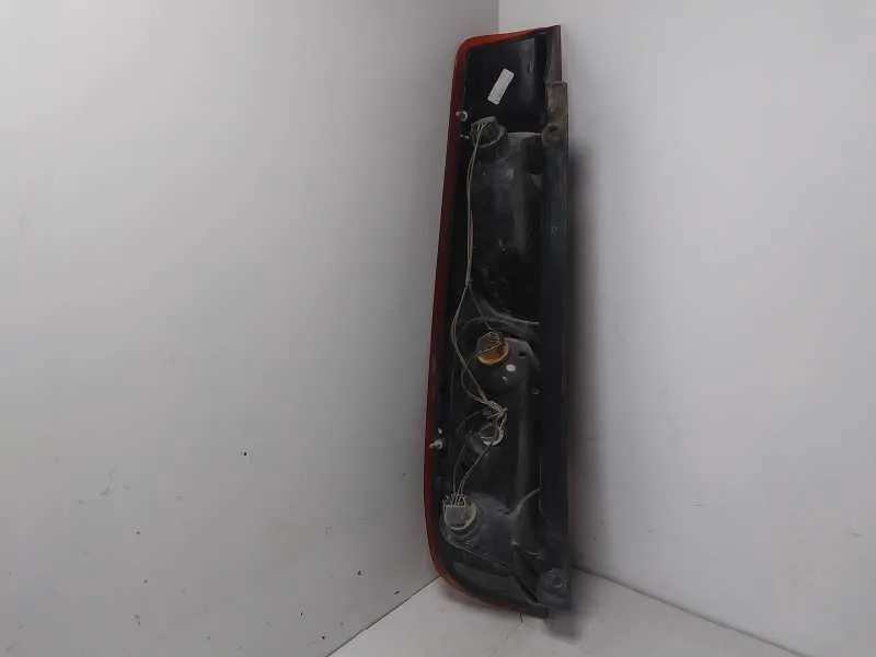 Piloto Trasero Derecho para Ford Fiesta (Cbk)