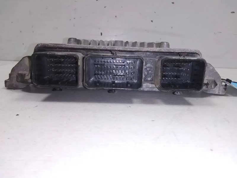 Centralita Motor Uce para Ford Fiesta (Cbk)