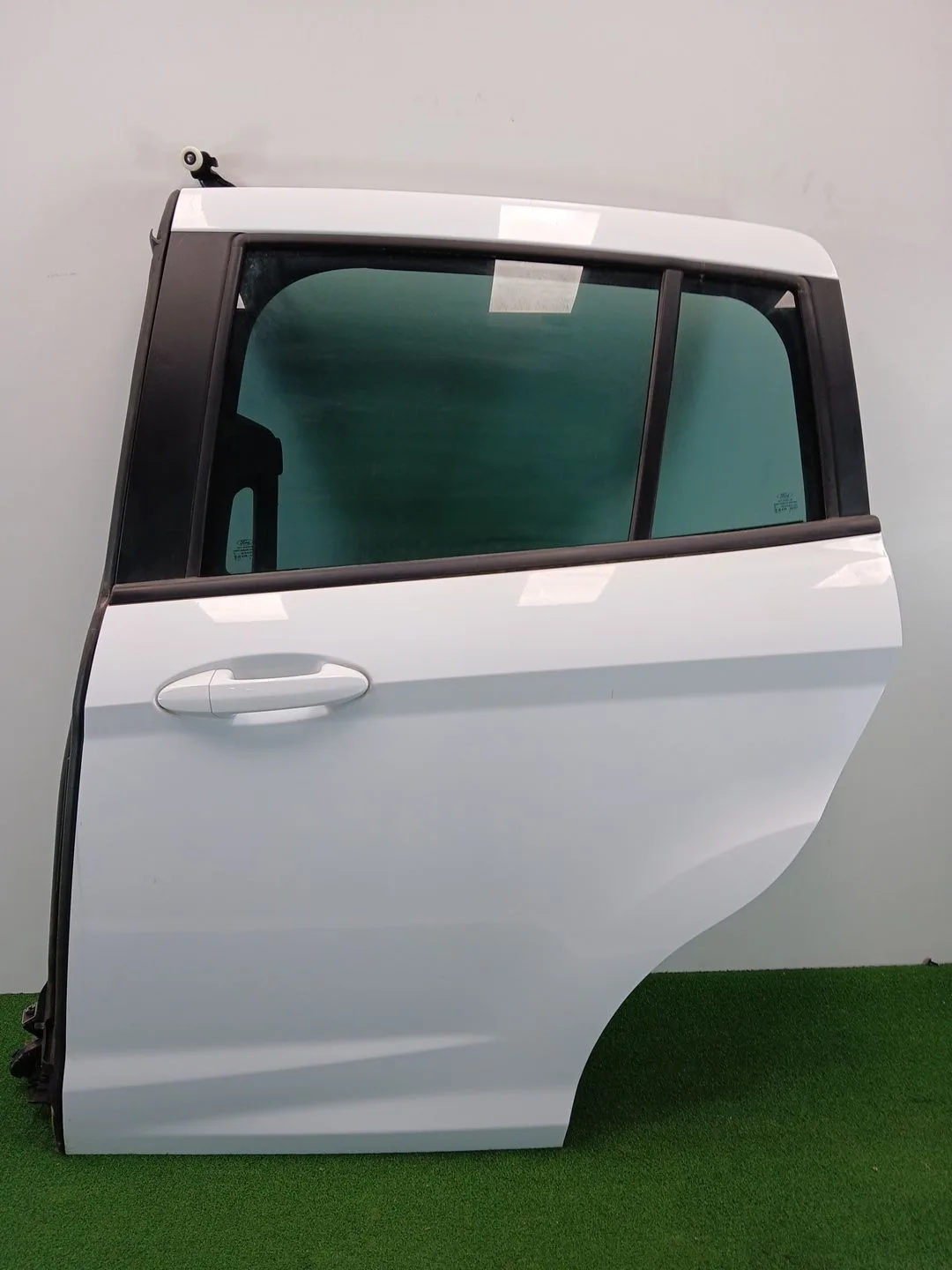 Puerta Trasera Izquierda para Ford B-Max