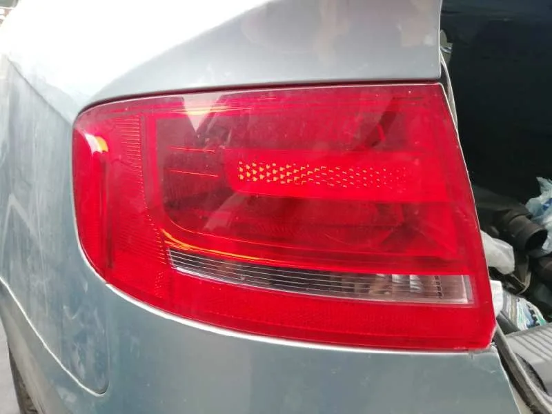 Piloto Trasero Izquierdo para Audi A4 Ber. (B8)
