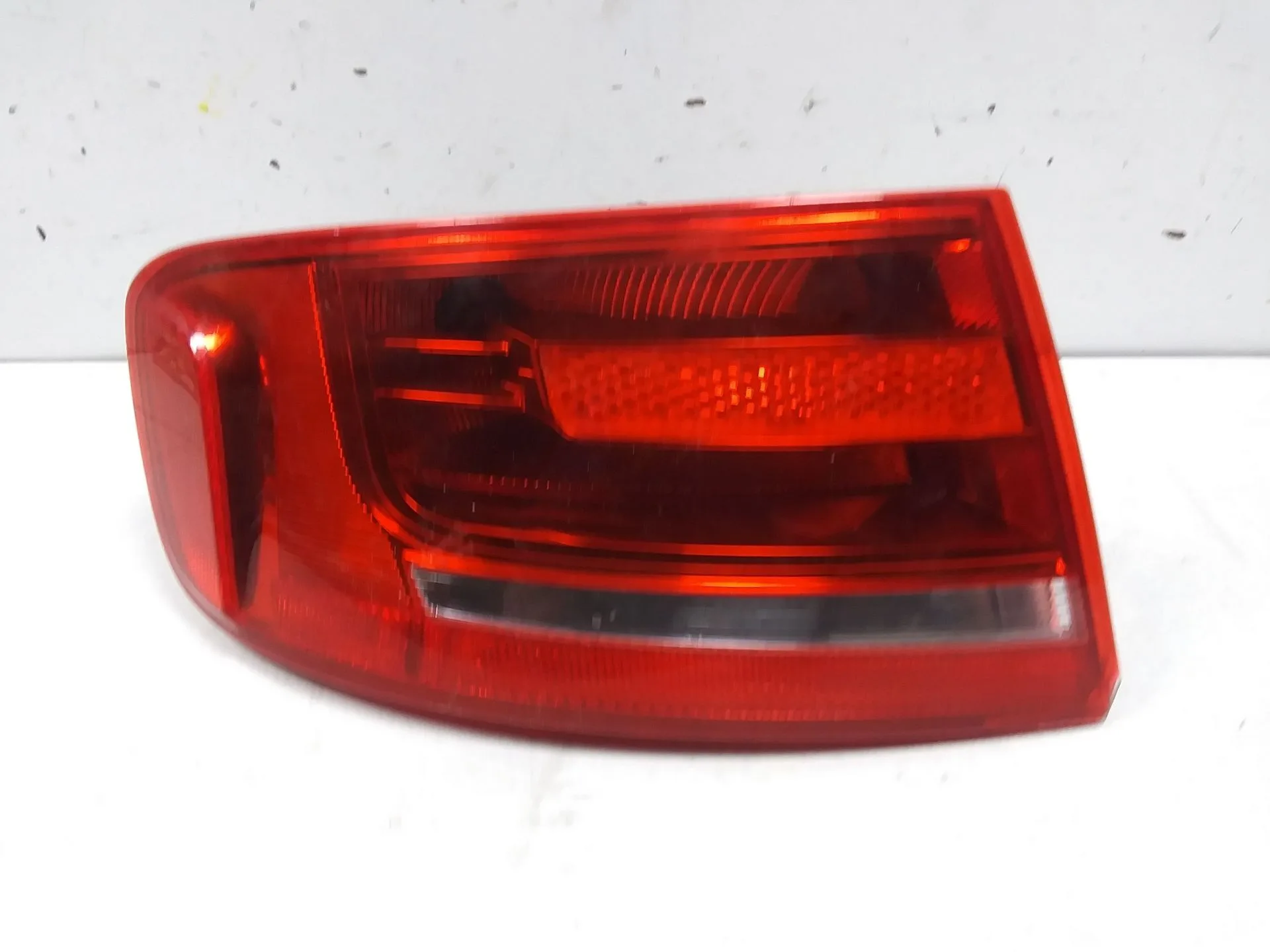 Piloto Trasero Izquierdo para Audi A4 Ber. (B8)