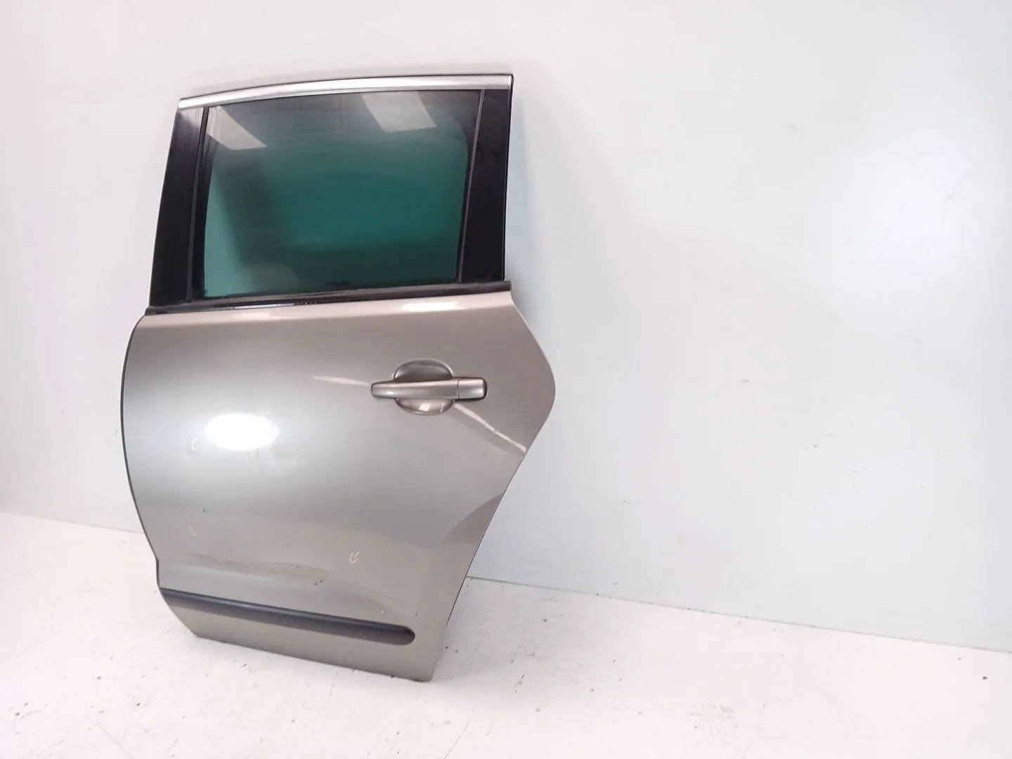 Puerta Trasera Izquierda para Peugeot 3008