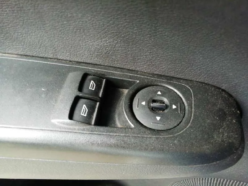 Mando Elevalunas Delantero Izquierdo para Ford Transit Courier