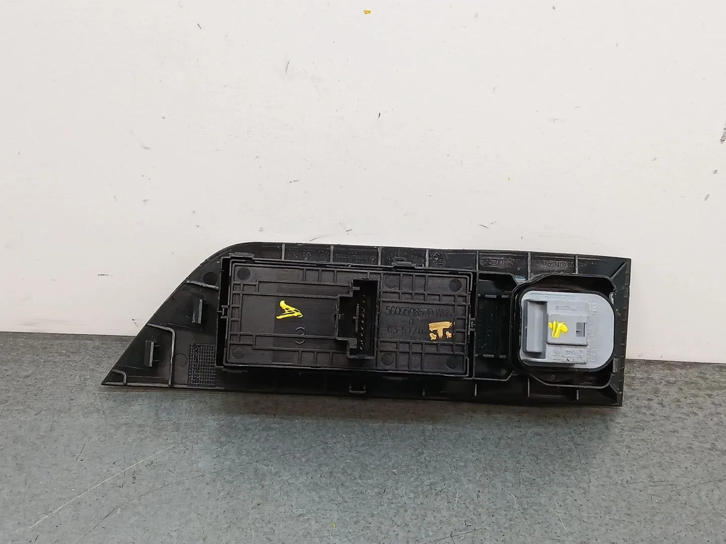 Mando Elevalunas Delantero Izquierdo para Skoda Superb (3V3)