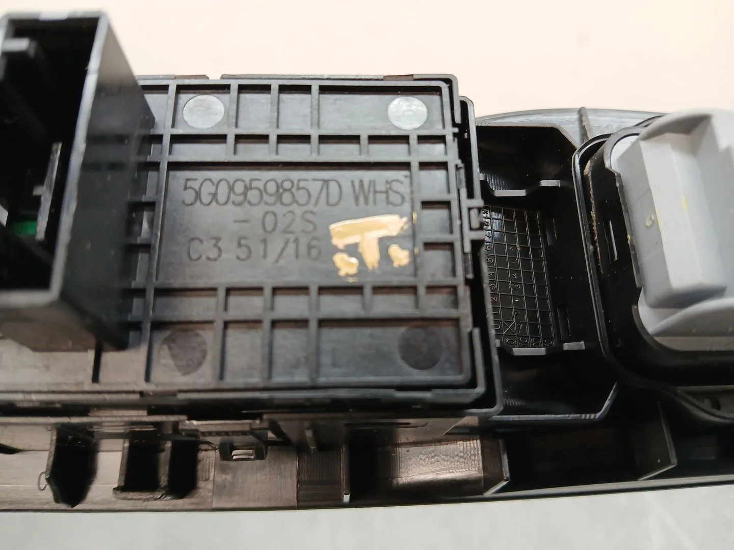 Mando Elevalunas Delantero Izquierdo para Skoda Superb (3V3)