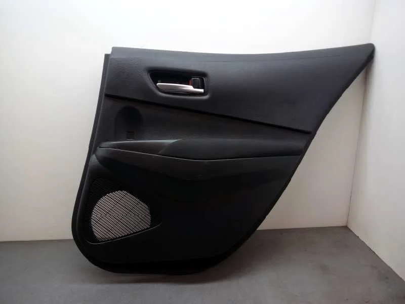 Guarnecido Puerta Trasera Derecha para Toyota Corolla (E21)