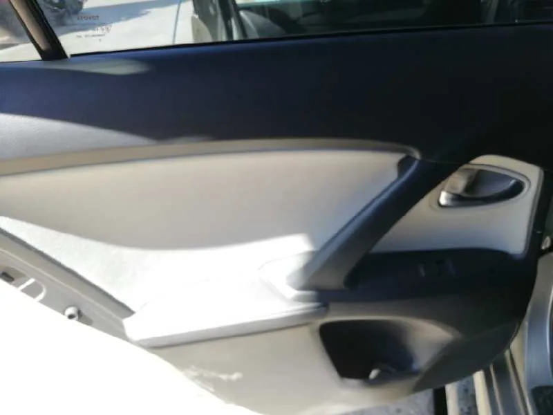 Guarnecido Puerta Trasera Izquierda para Toyota Avensis Touring Sports