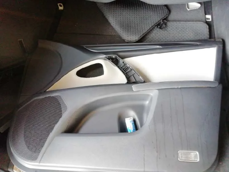 Guarnecido Puerta Delantera Derecha para Toyota Avensis Touring Sports