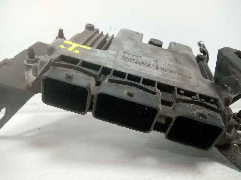 Centralita Motor Uce para Renault Megane Ii Berlina 5P