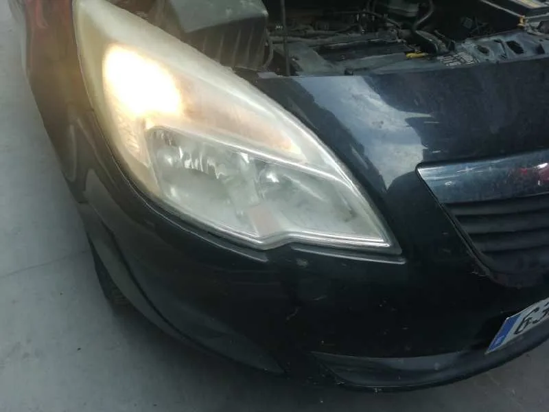 Faro Derecho para Opel Meriva B