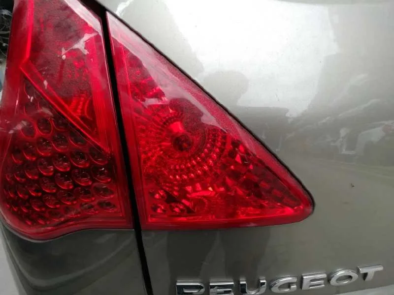 Piloto Trasero Izquierdo Interior para Peugeot 3008