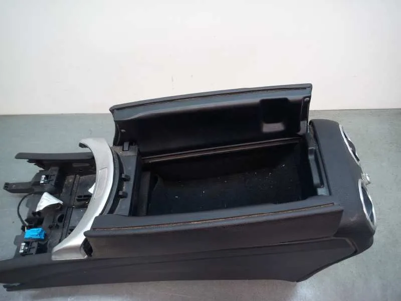 Apoyabrazos Central para Mercedes-Benz Clase C W205 C200 Bluetec