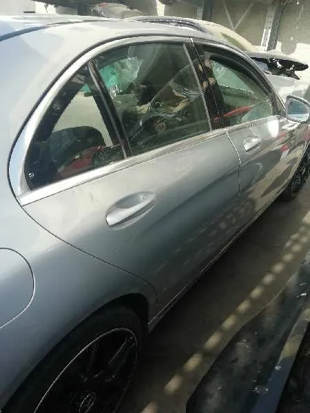 Puerta Trasera Derecha para Mercedes-Benz Clase C W205 C200 Bluetec