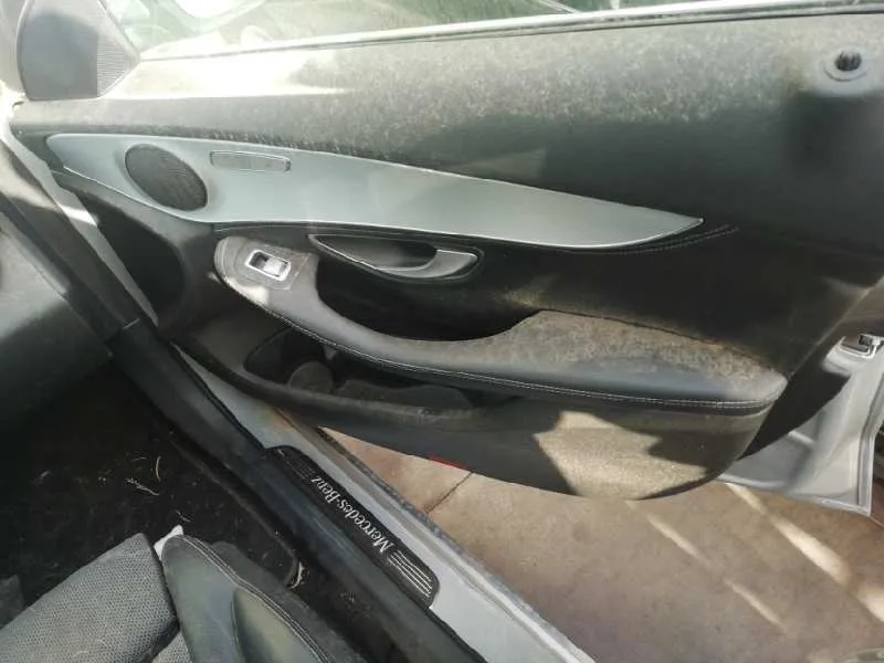 Guarnecido Puerta Delantera Derecha para Mercedes-Benz Clase C W205 C200 Bluetec
