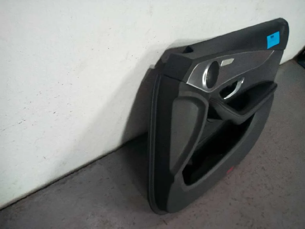 Guarnecido Puerta Delantera Derecha para Mercedes-Benz Clase C W205 C200 Bluetec