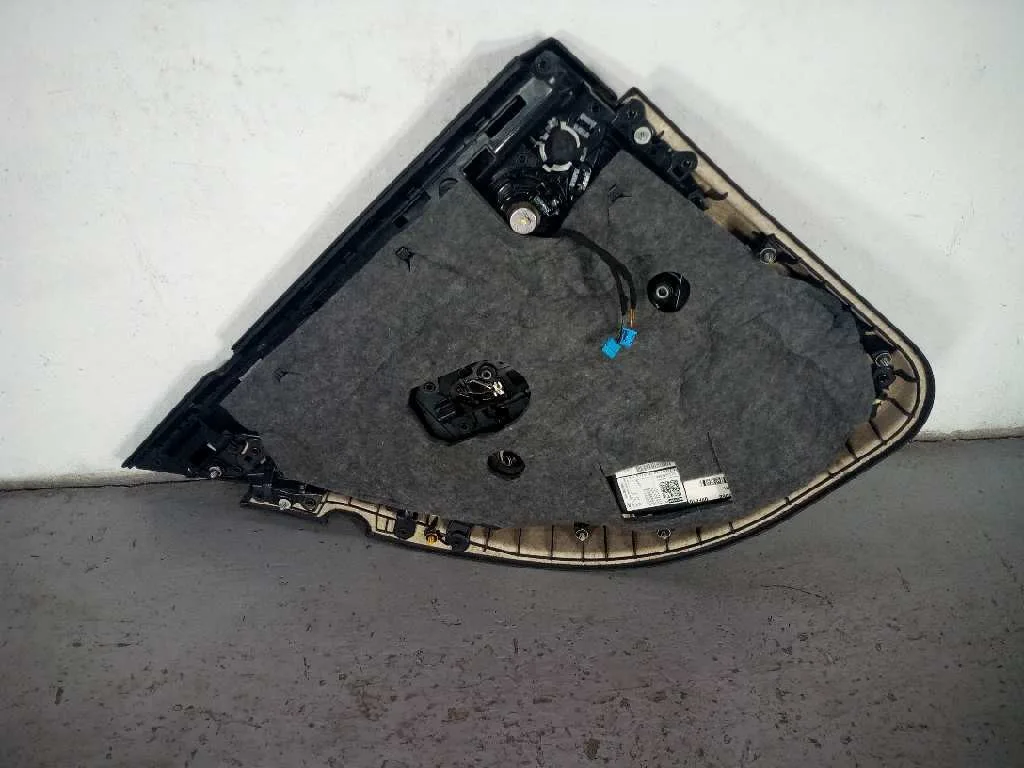 Guarnecido Puerta Trasera Derecha para Mercedes-Benz Clase C W205 C200 Bluetec