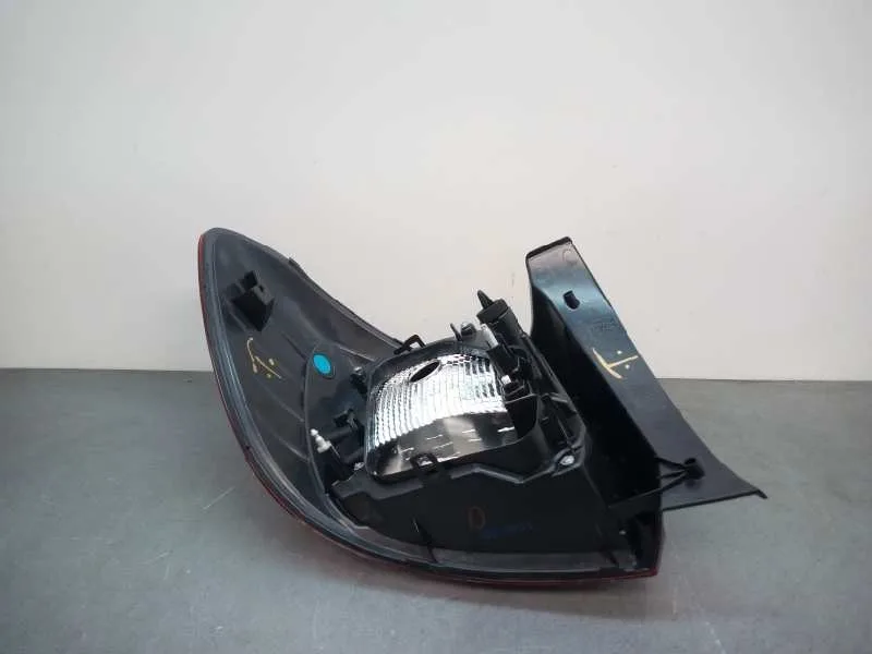 Piloto Trasero Derecho para Dacia Logan Ii