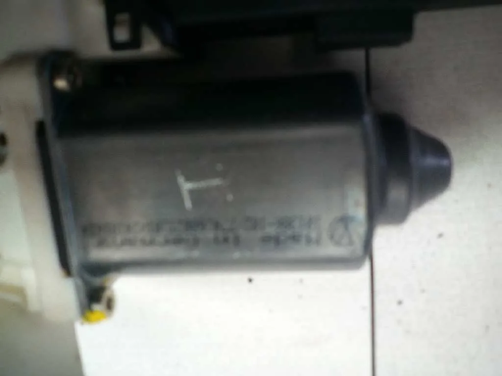 Motor Elevalunas Delantero Derecho para Seat Leon (1M1)