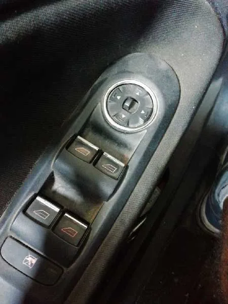 Mando Elevalunas Delantero Izquierdo para Ford Mondeo Ber. (Ca2)