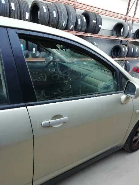Puerta Delantera Derecha para Nissan Tiida (C11X/Sc11X)