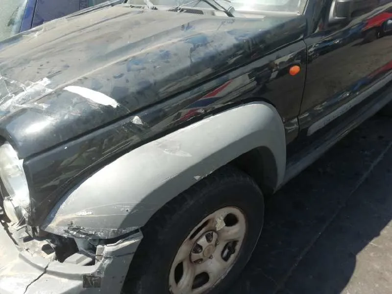 Aleta Delantera Izquierda para Jeep Cherokee (Kj)