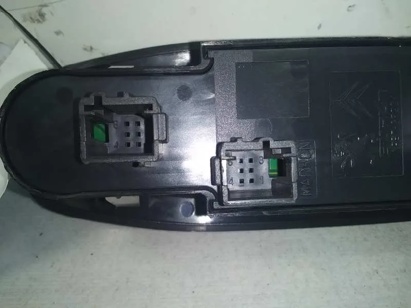 Mando Elevalunas Delantero Izquierdo para Peugeot 2008 (--.2013->)