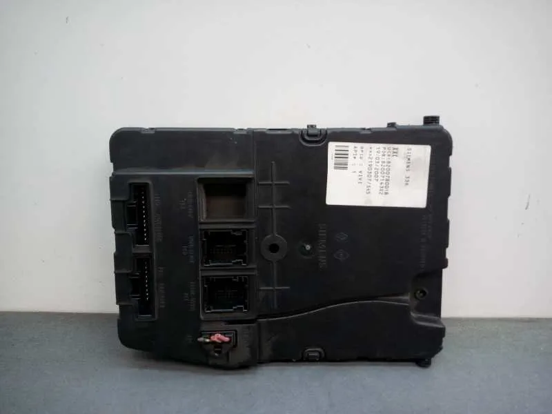 Centralita Bsi para Renault Megane Ii Berlina 5P