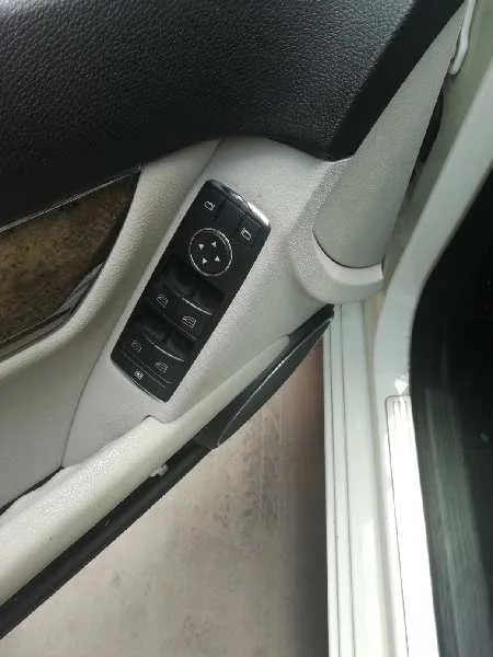 Mando Elevalunas Delantero Izquierdo para Mercedes-Benz Clase C (W204) Berlina