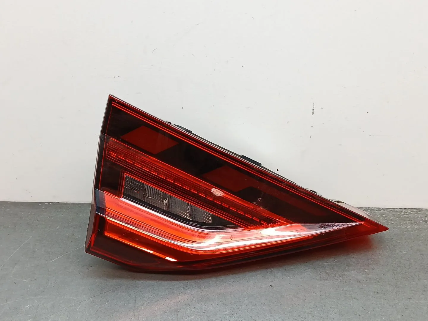 Piloto Trasero Izquierdo Interior para Audi A1 Sportback (Gba)