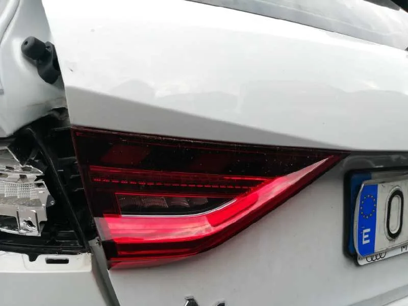 Piloto Trasero Izquierdo Interior para Audi A1 Sportback (Gba)