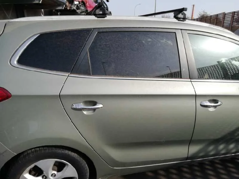 Puerta Trasera Derecha para Kia Carens ( )