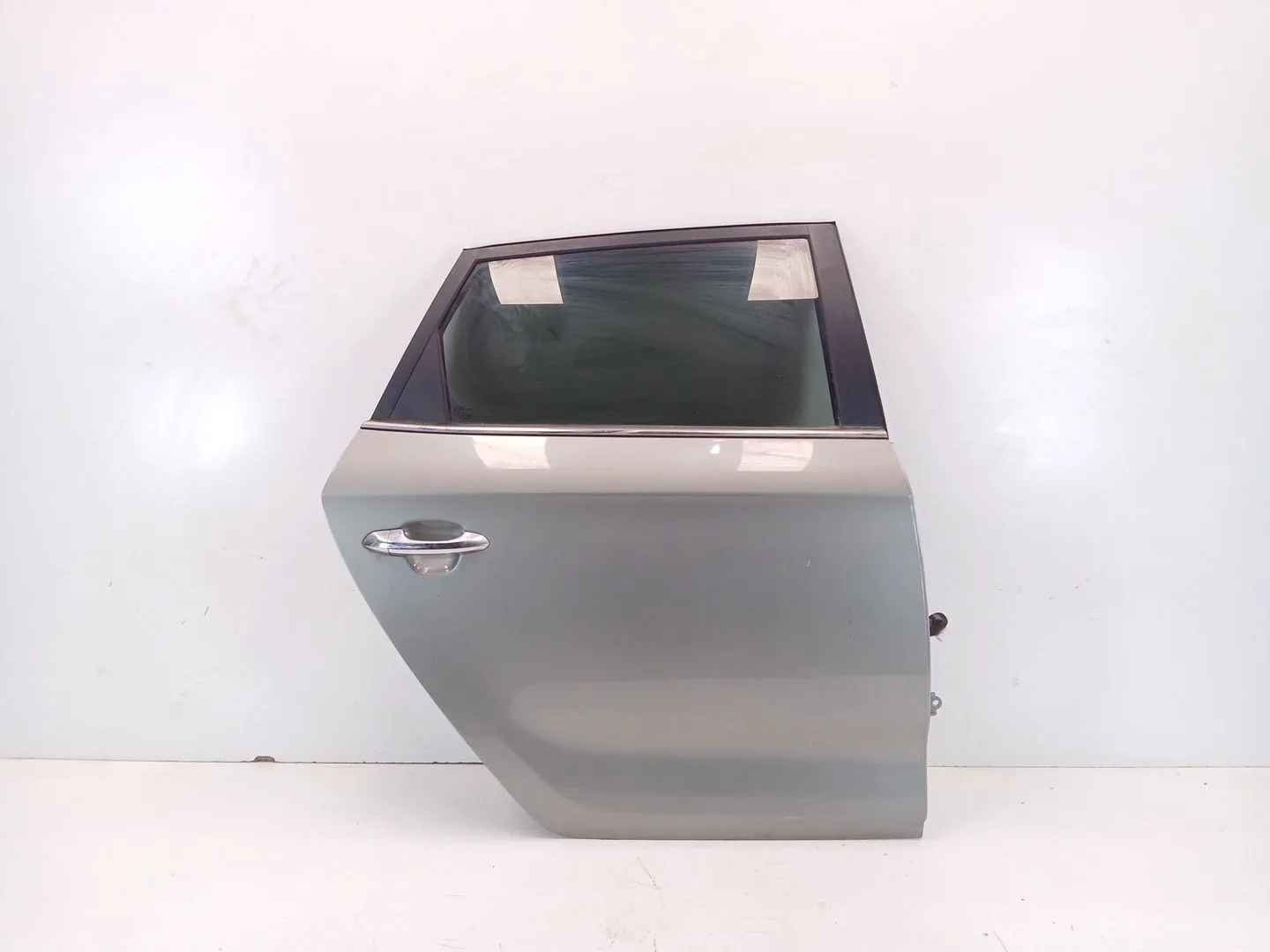 Puerta Trasera Derecha para Kia Carens ( )