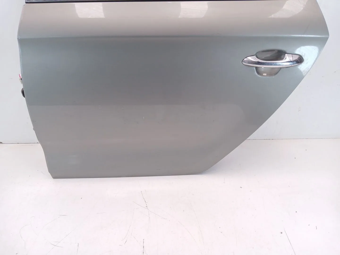 Puerta Trasera Izquierda para Kia Carens ( )
