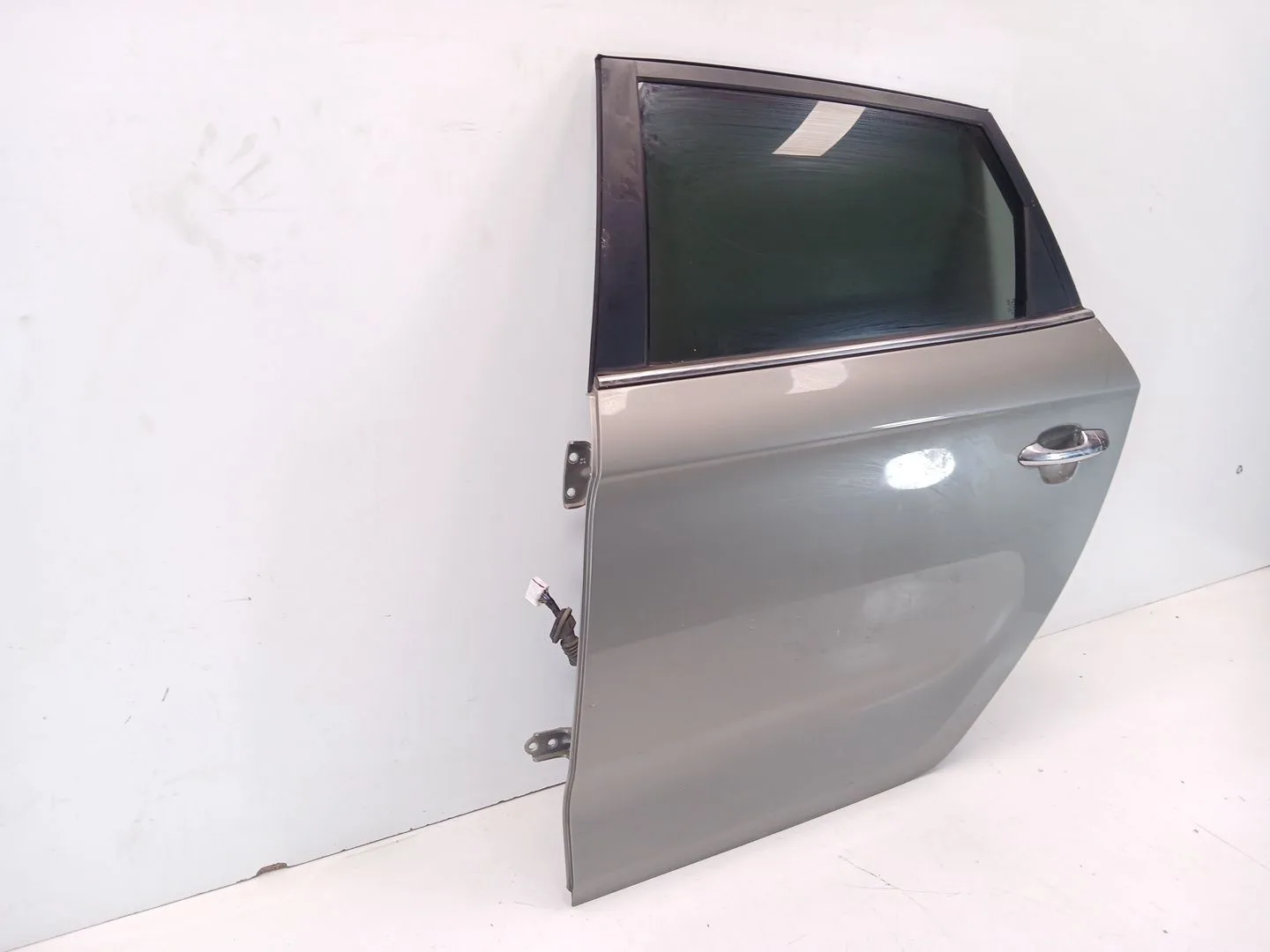 Puerta Trasera Izquierda para Kia Carens ( )