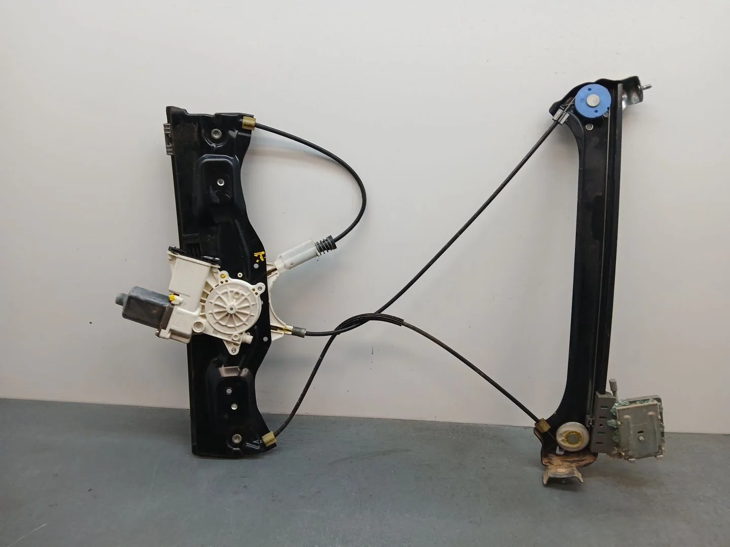 Elevalunas Delantero Izquierdo para Opel Astra Twin Top