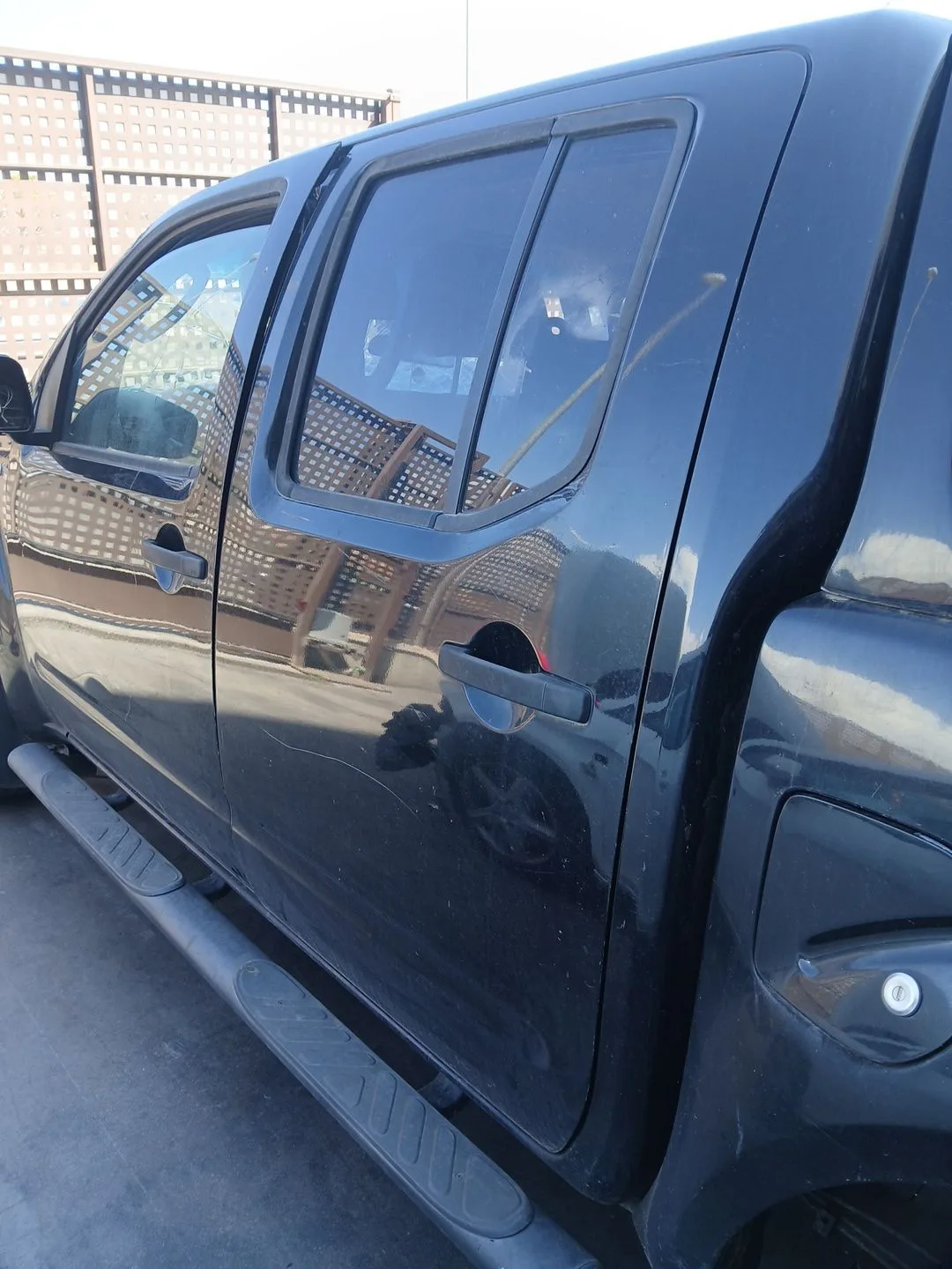 Puerta Trasera Izquierda para Nissan Navara Np300 (D40)