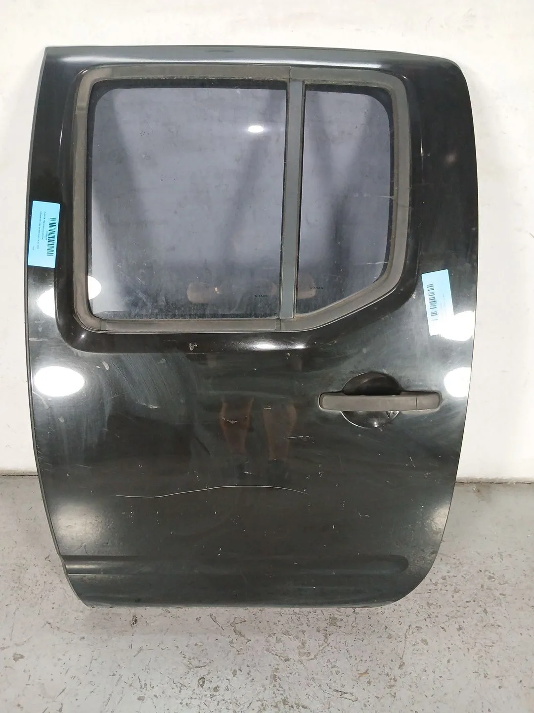 Puerta Trasera Izquierda para Nissan Navara Np300 (D40)