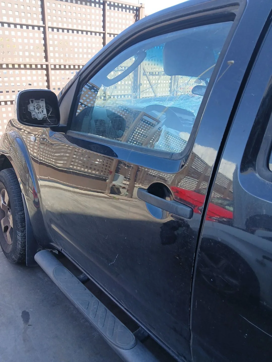 Puerta Delantera Izquierda para Nissan Navara Np300 (D40)