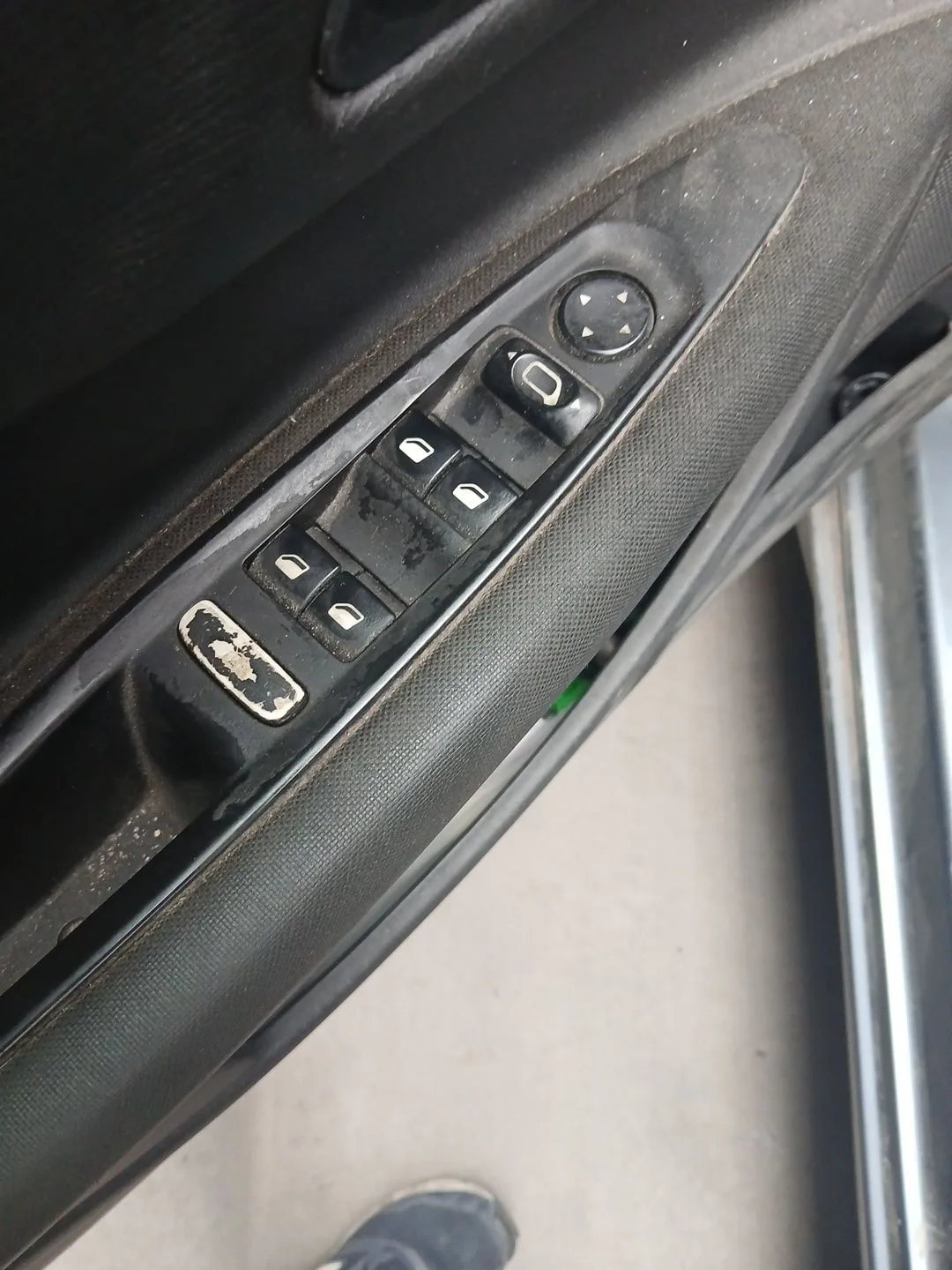 Mando Elevalunas Delantero Izquierdo para Citroën C4 Berlina