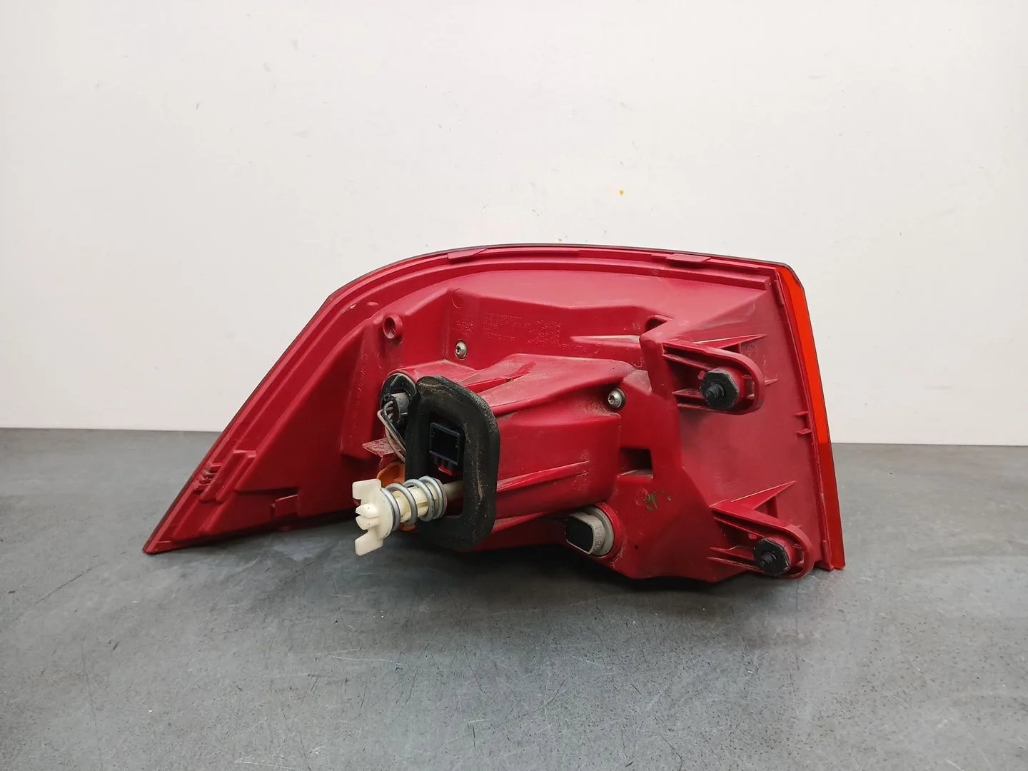 Piloto Trasero Derecho para Volkswagen Passat Lim. (362)