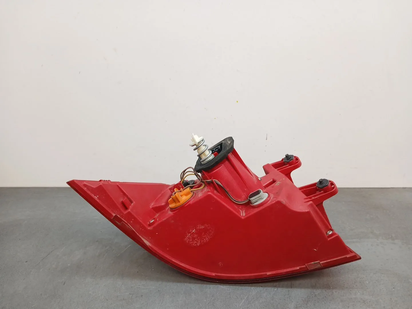 Piloto Trasero Derecho para Volkswagen Passat Lim. (362)