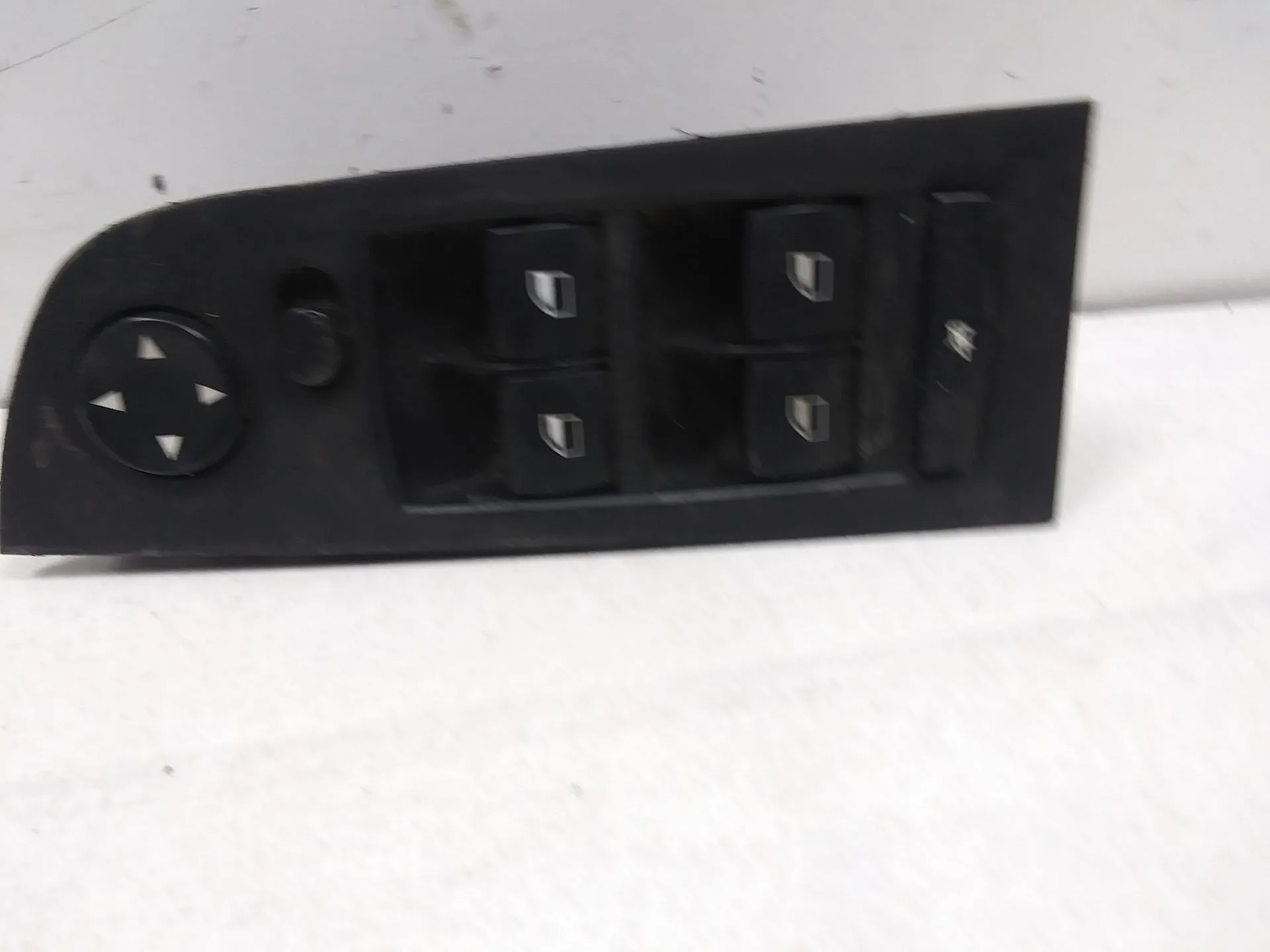 Mando Elevalunas Delantero Izquierdo para Bmw Serie 3 Berlina (E90)
