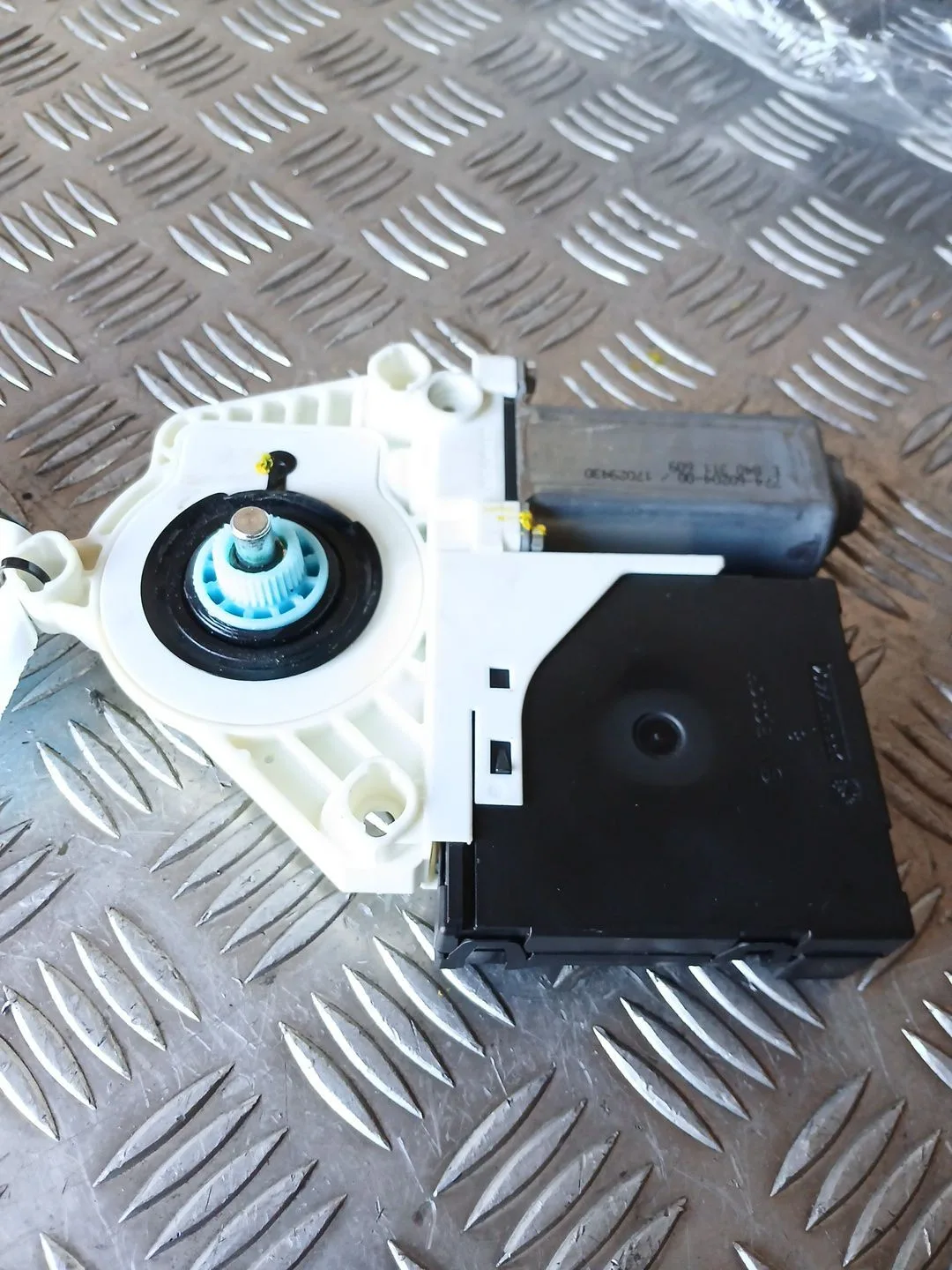 Motor Elevalunas Delantero Izquierdo para Seat Leon (1P1)