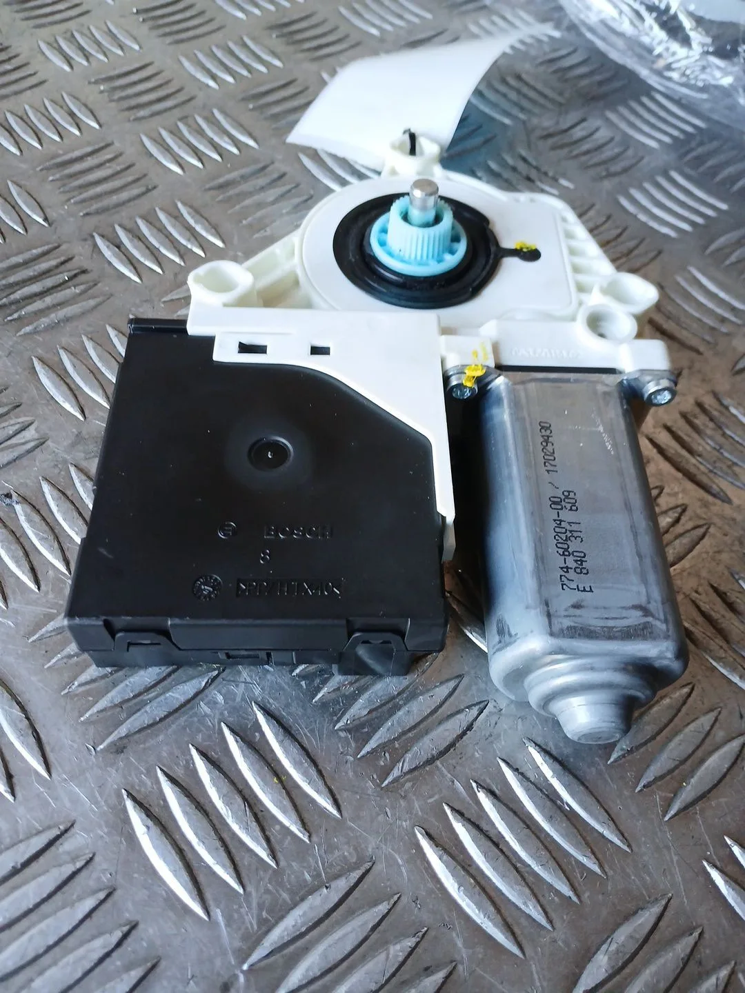 Motor Elevalunas Delantero Izquierdo para Seat Leon (1P1)
