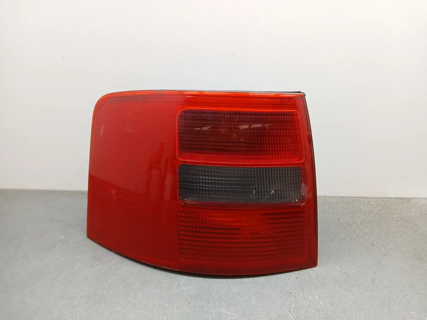 Piloto Trasero Izquierdo para Audi A6 C5 Avant (4B5, 4B6)