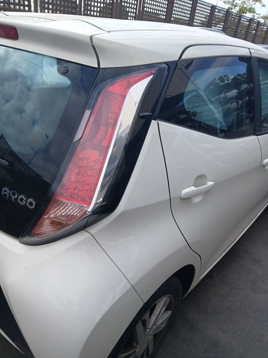 Piloto Trasero Derecho para Toyota Aygo (_B4_)