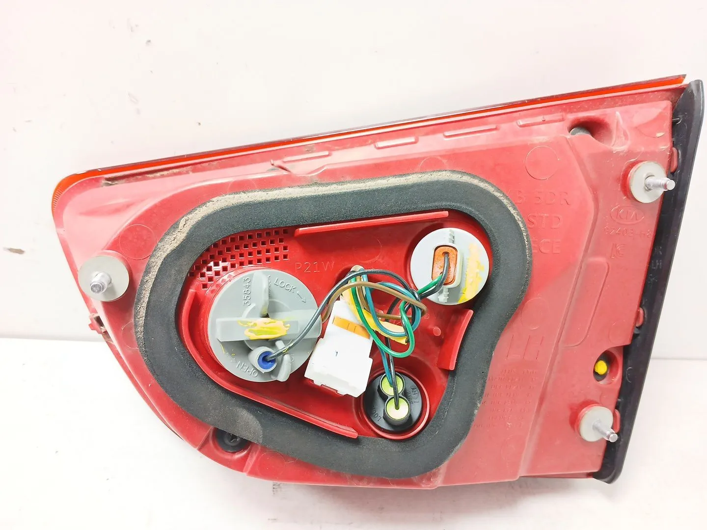 Piloto Trasero Izquierdo Interior para Kia Rio Iv (Yb, Sc, Fb)