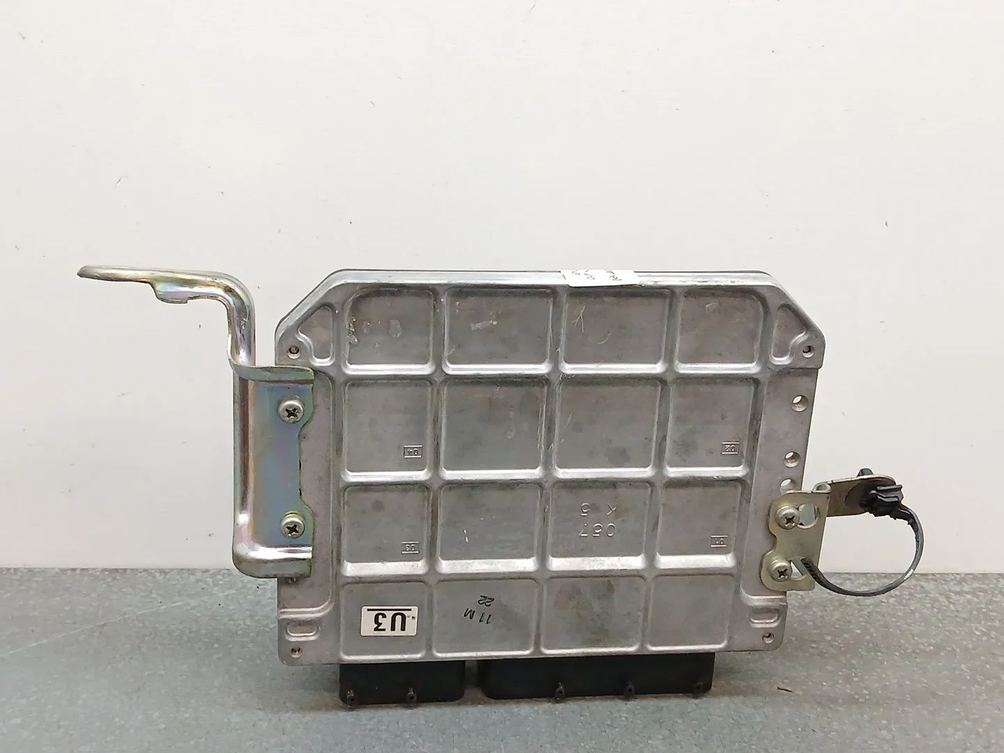 Centralita Motor Uce para Toyota Prius (Nhw30)