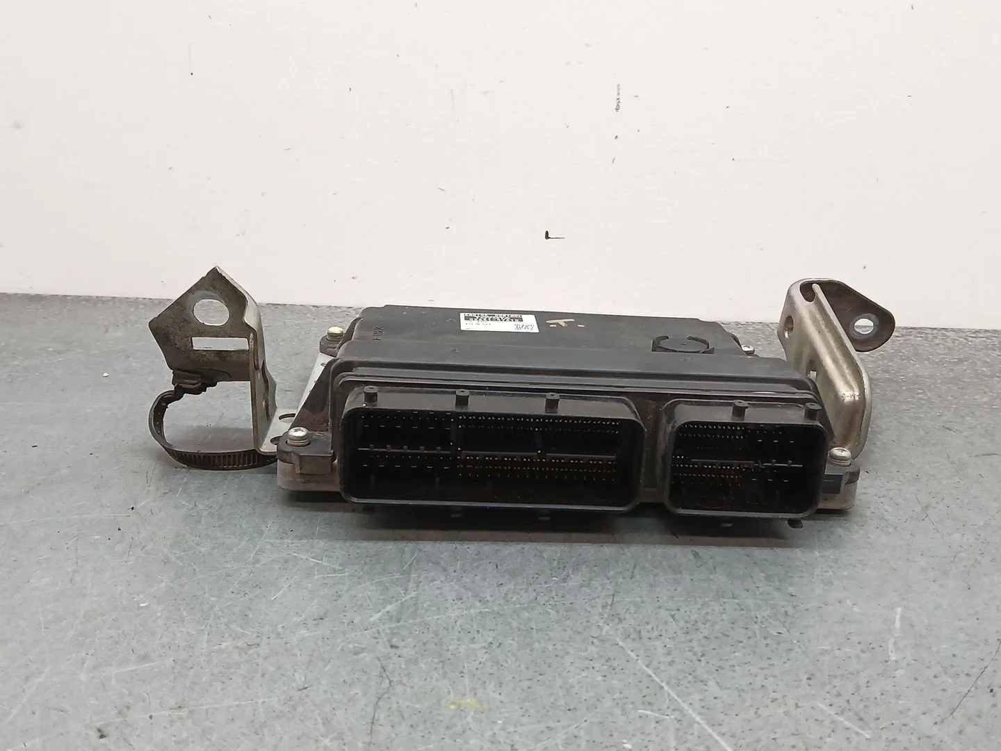 Centralita Motor Uce para Toyota Prius (Nhw30)