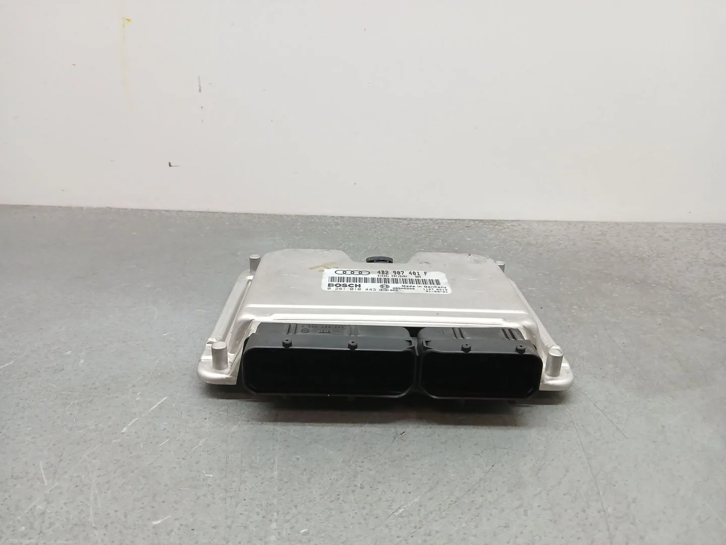 Centralita Motor Uce para Audi A6 C5 Avant (4B5, 4B6)